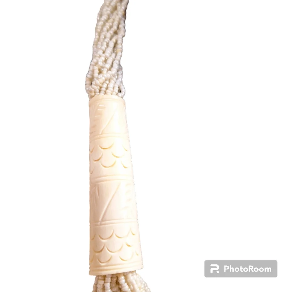 27' cream glass sea bead carved bovine necklace - Picture 5 of 8